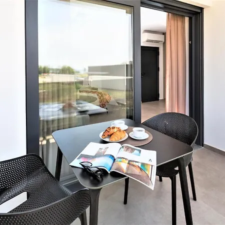 Valla Family Apartments And Rooms Funtana Exterior photo