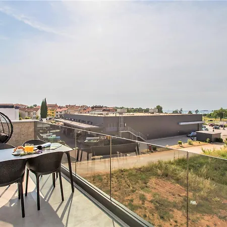 Valla Family Apartments And Rooms Funtana Exterior photo