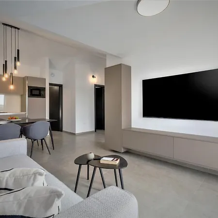 Valla Family Apartments And Rooms Funtana Exterior photo
