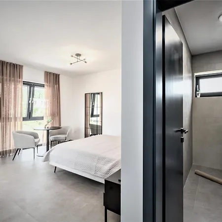 Valla Family Apartments And Rooms Funtana Exterior photo