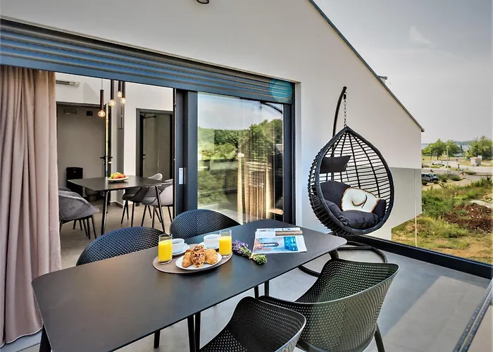 Valla Family Apartments And Rooms